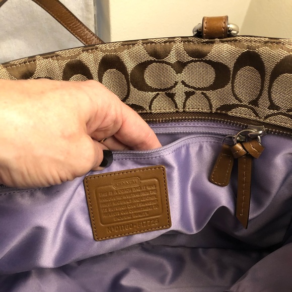 Coach Signature C purse-Pre❤️’d - Picture 2 of 5